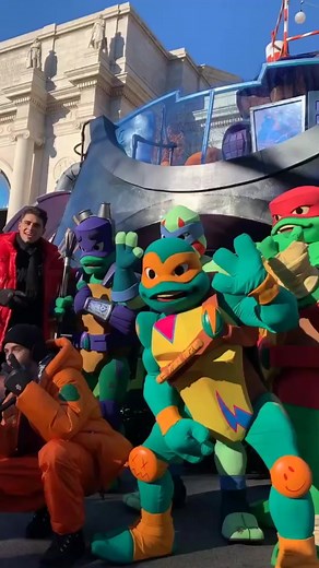 Jack and Jack at the Rise of the TMNT Float