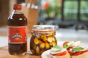 How to Pickle Garlic - Sarson's