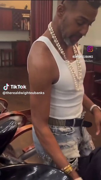 Bringing it to the children of @purpledoorsalons every time. My team is ready to serve you … too : : #edgewoodsalon #dwighteubanks #walkforthechildren #drivetraffic #celebritystylist