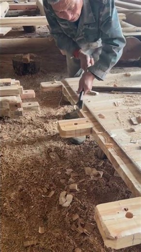 Smoothing the corners of wooden boards with a sharp chisel #youtubeshorts #trending