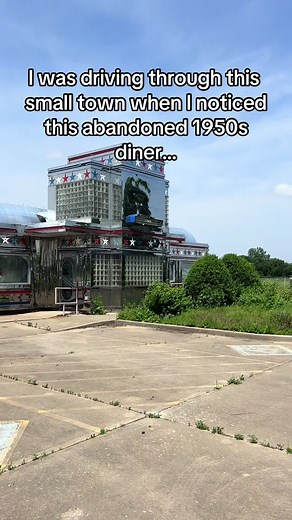 That mayonnaise was so nasty💀#abandoned #urbex #abandonedplaces #urbanexploring