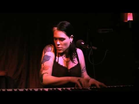 Beth Hart- Weight of the World (Home) at Jimmi's 2-13-10