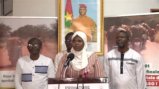 𝐁𝐢𝐥𝐚𝐧 𝟐𝟎𝟐𝟓 : 𝐥𝐚 𝐓𝐫𝐚𝐧𝐬𝐢𝐭𝐢𝐨𝐧 𝐝𝐢𝐠𝐢𝐭𝐚𝐥𝐞 𝐞𝐧 𝐚𝐜𝐭𝐢𝐨𝐧 Avec un taux de réalisation de 𝟗𝟏,𝟎𝟔 % de son contrat d’objectifs au titre de l’année 2025, la Ministre de la Transition digitale, des Postes et des Communications électroniques, Dr Aminata ZERBO/SABANE, affiche des résultats appréciables. Elle revient en détail sur les principales réalisations de son département. Un bilan qui traduit un engagement constant et une volonté affirmée de faire du numérique un levi