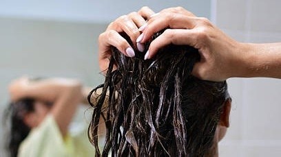 7 effective homemade hair masks to reduce seasonal hair fall naturally