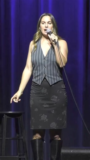 18K views · 314 reactions | I love hot girls so much #standup #crowdwork #comedy #funny #femalecomedian #femalecomedy #comic | Standup-comedianss | Facebook