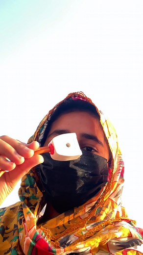 Exploring Mini Vlogs with Yousma Noor