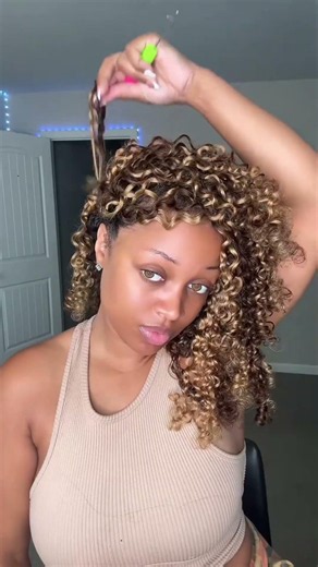 Lets do theses miracle knots with crochet hair, this color came out so good 🎀😍#oqhair #crochet #fyp