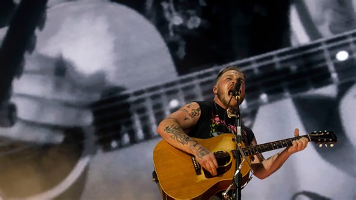 Zach Bryan calls Bruce Springsteen 'people's champ,' solves Oak Island Jersey mystery