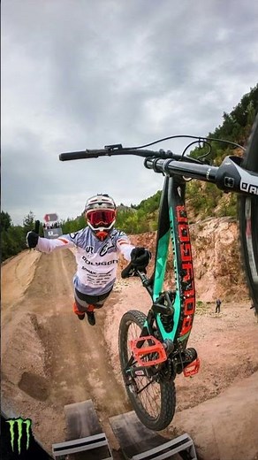 Top 5 MTB wallpapers. Wait till you see the last one...