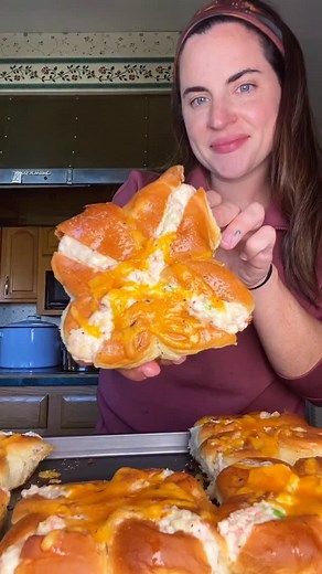 105K views · 206K reactions | #EasyRecipe #dinner #crab #trend #crabrangoon #howto #dinnerrecipe #recipes #recipeshare #foryoupageofficiall #foryoupage #fyp #fypage #foryou #dinnertime #snack #snacks #snackrecipe #supper | Sarah Kraffty | Facebook