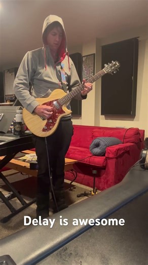 Delay Riffs… playing to backing track by @plugandplaychannel
