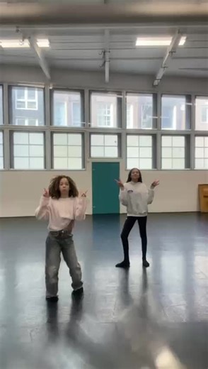 Dance Moves Inspired by Baddies