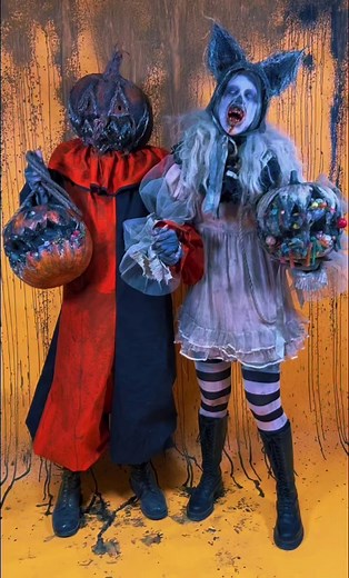 Starting out our spooky season strong with some original characters! Halloween is my favorite time of year and i love to create concepts that are a little more fun and full of good ol scary Halloween! Just how it felt when we were kids. 🐈‍⬛🎃🖤 what would you do if these ghouls showed up at your door!? 🖤 All makeup and wardrobe by me! #mmfabrications #halloween #halloweencostume #costume #mask #pumpkin #jackolantern #scarecrow #halloweenmakeup #monster #creature #fx #fxmakeup #fall #fallvibes 