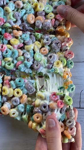 Quick and Easy Froot Loop Cereal Treats Recipe