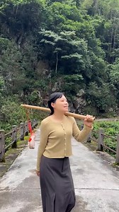 8.7K views · 23 reactions | It’s okay a little problem doesn’t matter!藍 #trending #funny #fyp #foryou #funnyvideos #comedy #tiktok #foryoupage #meme #viral | Lourdes Huels | Facebook