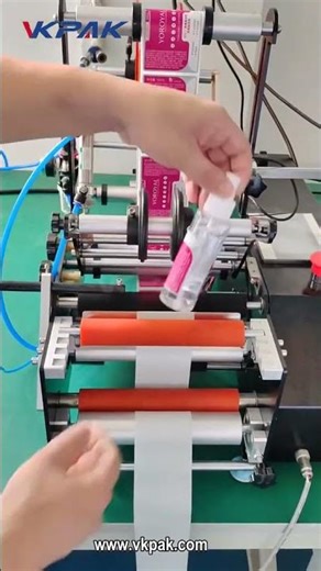 Ημιαυτόματο μηχάνημα ετικετοποίησης μπουκαλιών ψεκασμού, ετικετέζα, #μηχανημαετικετων