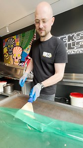 3.2M views · 30K reactions | Yeah, SCIENCE  | Rocks & Rolls Candy | Facebook