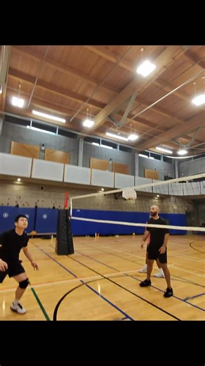 Carlos Miguel Reyes on Instagram: "Long rallies are the best🏐 #volleyball #longrally #setter #raybanmetapartner #raybanmeta"