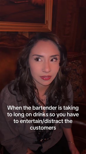 How to Keep Customers Entertained While Waiting for Drinks