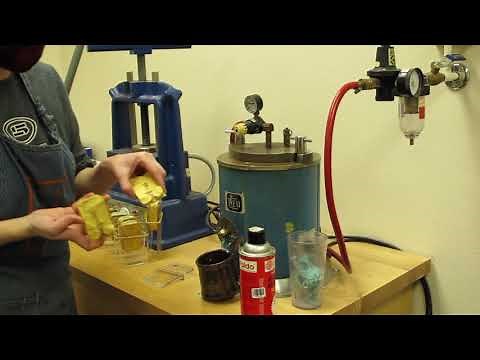 Using a Wax Injector