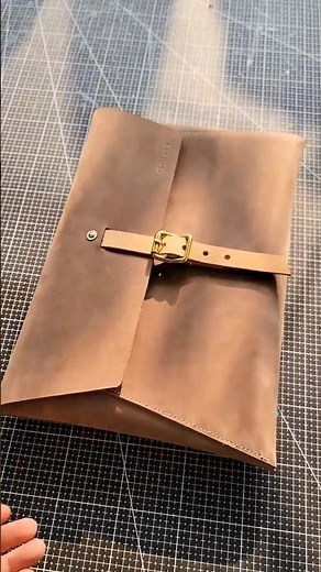 Make a Leather Laptop Case/Laptop protective leather case#shorts#leather#laptop#laptopbag