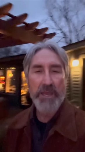 NEW SHOW TONIGHT! @americanpickers Yes it’s Sunday I know The network flipped a coin and Sunday won! 9/8 Central and of course only on @history | Mike Wolfe American Picker