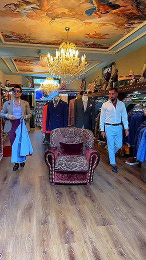 9.3K views · 123 reactions | Divinal Class, vestir um cliente com um...