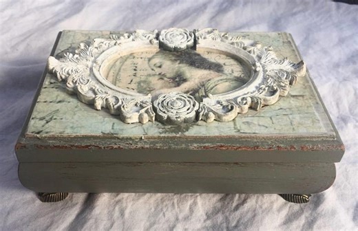Painted Vintage Jewelry or Trinket Box - Etsy