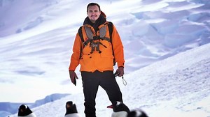 François Mazure sur les traces d’Adrien de Gerlache en Antarctique pour 'Un monde à part' - RTBF Actus