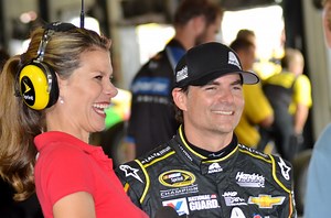 Jeff Gordon Goes Undercover as a Taxi Driver and Freaks Out Passengers