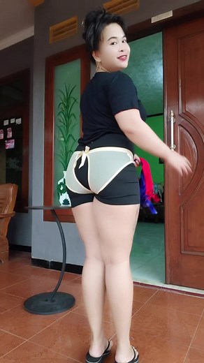 Elegant Women's G-String Pants for Comfort and Style