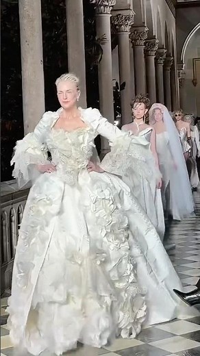 Vivienne Westwood 2025-2026 Bridal Runway Show