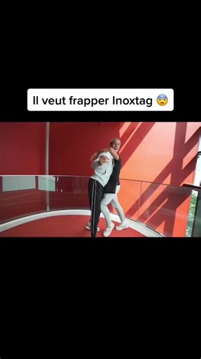 Il voulait frapper Inoxtag ! #pourtoi #pierrcika #inoxtagleshinobi #hypnotiseur #hypnose