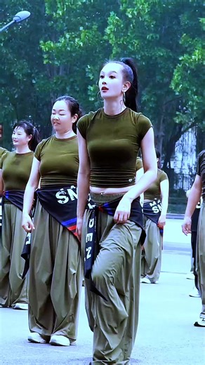 Team Dance Routine for a Happy Vibe