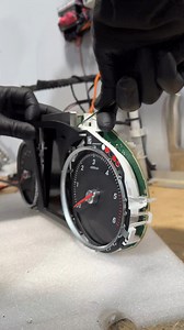 Instalación de cuadro digital en Mercedes Clase C 😍⚡️ Pasamos de un cuadro clásico a uno totalmente digital, más moderno, más visual y con toda la información al instante. El interior cambia por completo… y ahora sí parece un Mercedes actualizado al 2025. 📲 WhatsApp: 615 78 48 57 ☎️ Teléfono: 917 105 070 📧 info@madridaudio.com #mercedes #madridaudio #pantallas PUBLICIDAD | madrid audio