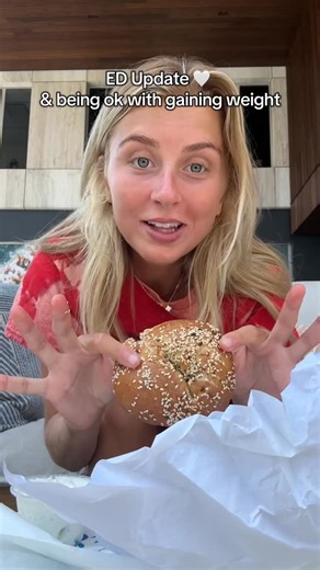 kelsie on Instagram: "a long ramble, not sure if this makes sense, but wanted to share a positive update 🫶🏻🤍🤗 losing weight doesn’t equal happiness !!! #recoveryispossible #weightgainjourney"