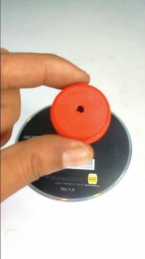 how to make a CD balloon hovercraft #balloon #diy #experiment #toys #science