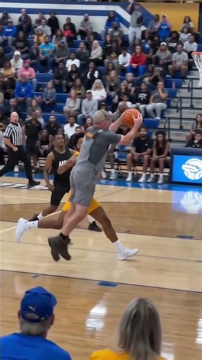 Most disrespectful hijack in basketball history? 🧹🤯