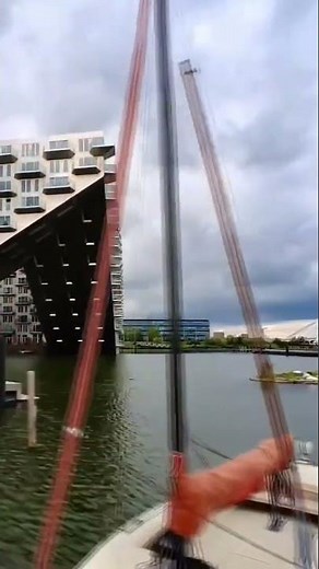 Sluishuis Amsterdam – Floating Architecture Wonder! #architecturelovers