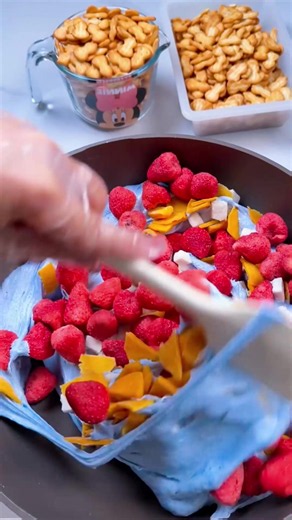 satisfying sounds! Go browse my page to see more videos you’ll like. #dessertmaking #snowflake #baking #fyp #asmr