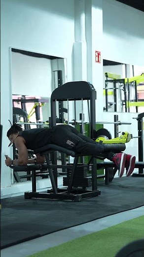 Curl Femoral máquina