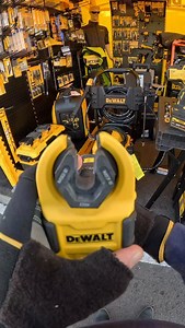 Adaptor tije filetate de la Dewalt. Pentru cei care lucreaza cu tije filetate cred ca acest adaptor este foarte folositor. Sper sa fie cu folos! #dewalt #tije #drill #dewalttools #tools | Teo Priceputul