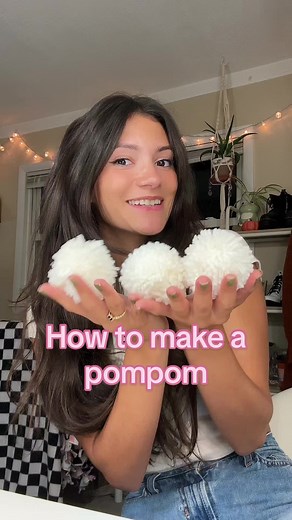 How to Make Pom Poms | DIY Pom Pom Tutorial