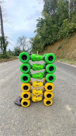 Six Rc remote control Moka car 🚙