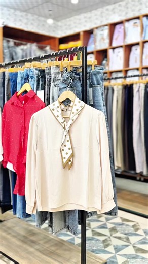 Kohat Cantt aur KDA ki Ladies k liye Crop shirts aur baggy jeans aur cargo trousers leky agya hun ap sabki demand pay. #kohat #kohatcantt #kohatkda #kohatuniversity #kustuniverstykohat