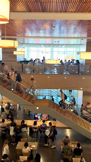 Creating a Welcoming Dining Hall Experience