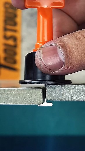 How it works #levelingsystem #tilelevelingsystem #tilers #bathroomremodel #diyhomerenovation #flooring #diyflooring | Tools Tour