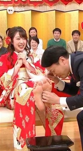 [New Year's Special] Can a beautiful woman with smelly feet endure being tickled? #sole #barefoot...