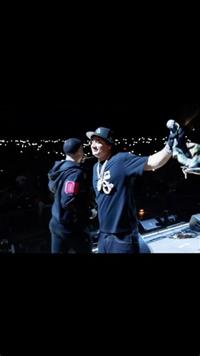 BAY AREA FOR THE FIRST TIME IN YEARS SOBXRBE AND SHORELINE MAFIA TOUCHED THE SAME STAGE !