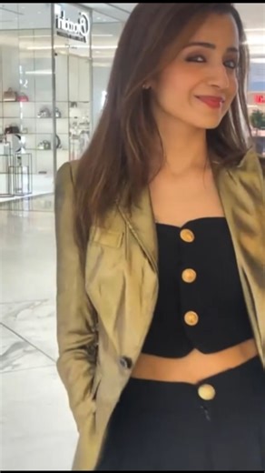 Poornima Trisha K on Instagram: "Golden Queen Trish @trishakrishnan #trisha #trishakrishnan #dubai #poornimatrisha"